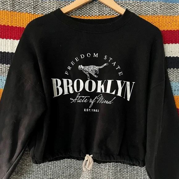 Forever 21 “Brooklyn State of Mind” Crop Top Sweater. - Picture 4 of 15